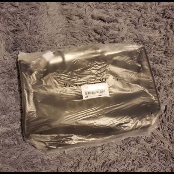 ⛔ SOLD VS Large black tote - Picture 2 of 2